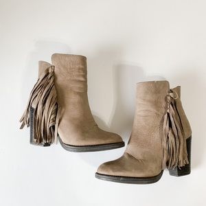 Steve Madden Tan Fringe Bootie Heels Size 6.5